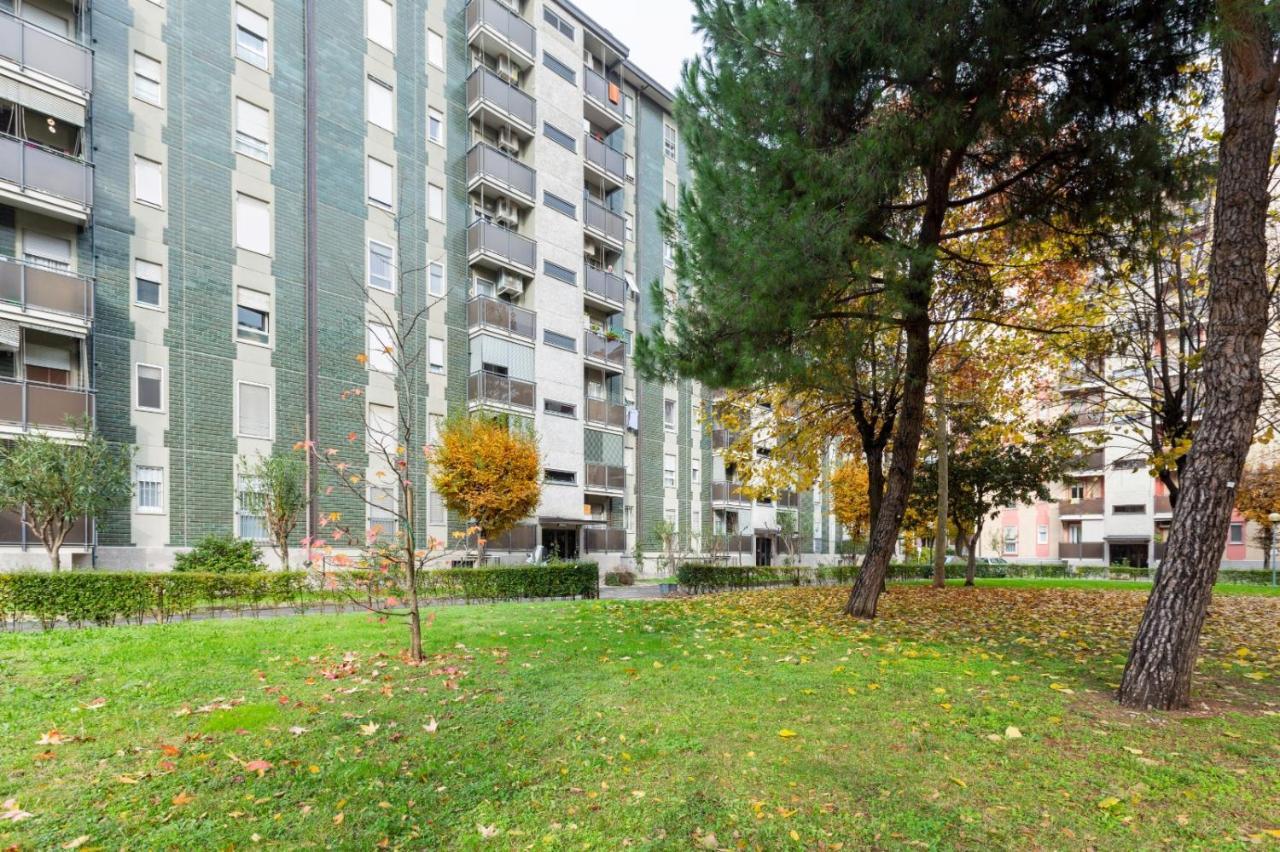 Bonola M1 Bright & Functional Flat Apartment Milan Exterior photo